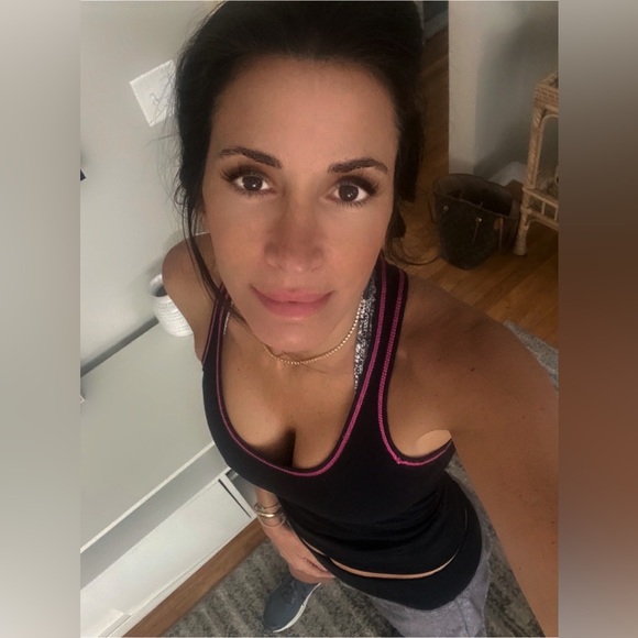 Meet your Posher, Rhonda - Picture 1 of 1